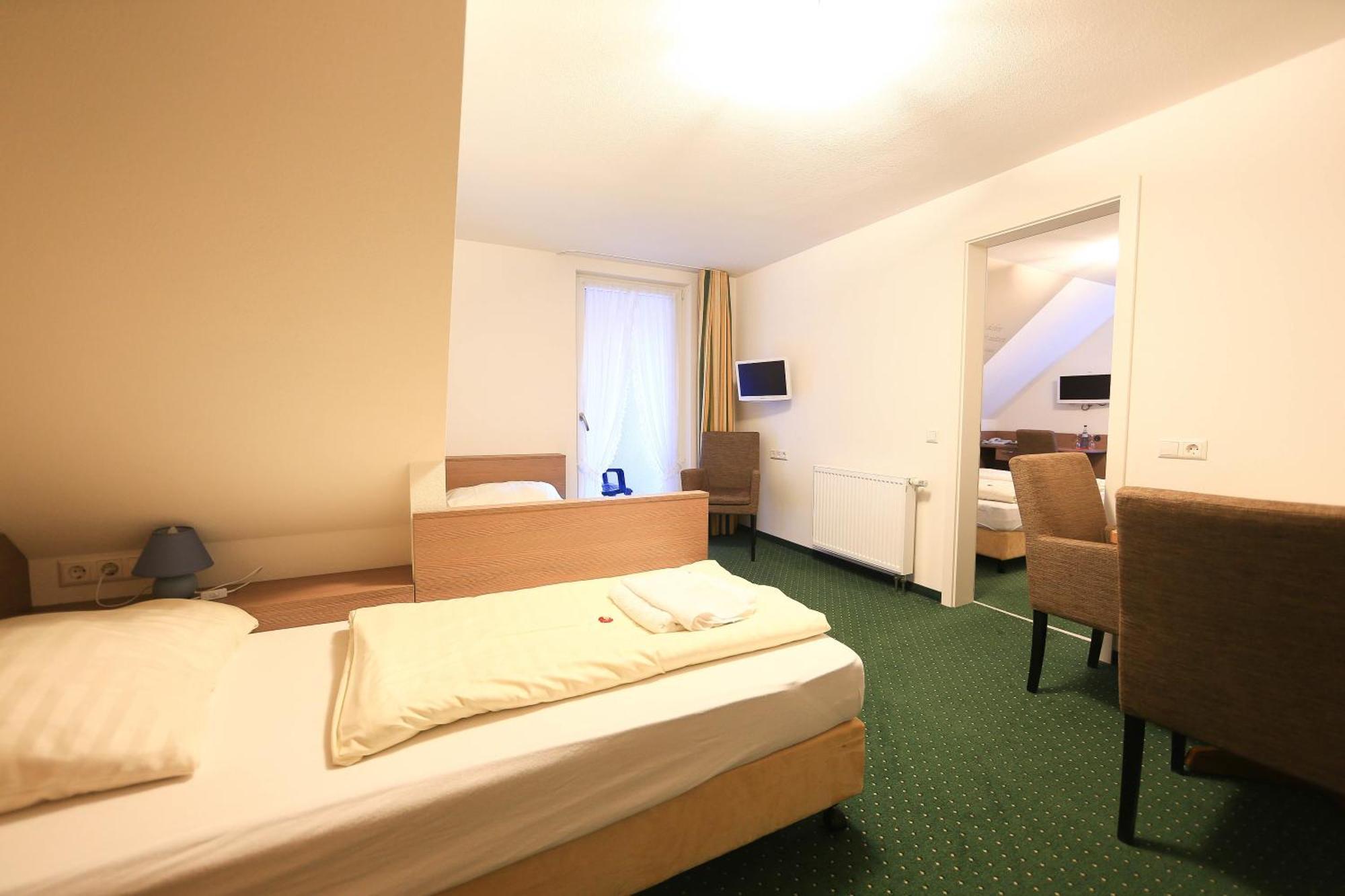 Hotel Restaurant Schwörer Lenzkirch Zimmer foto