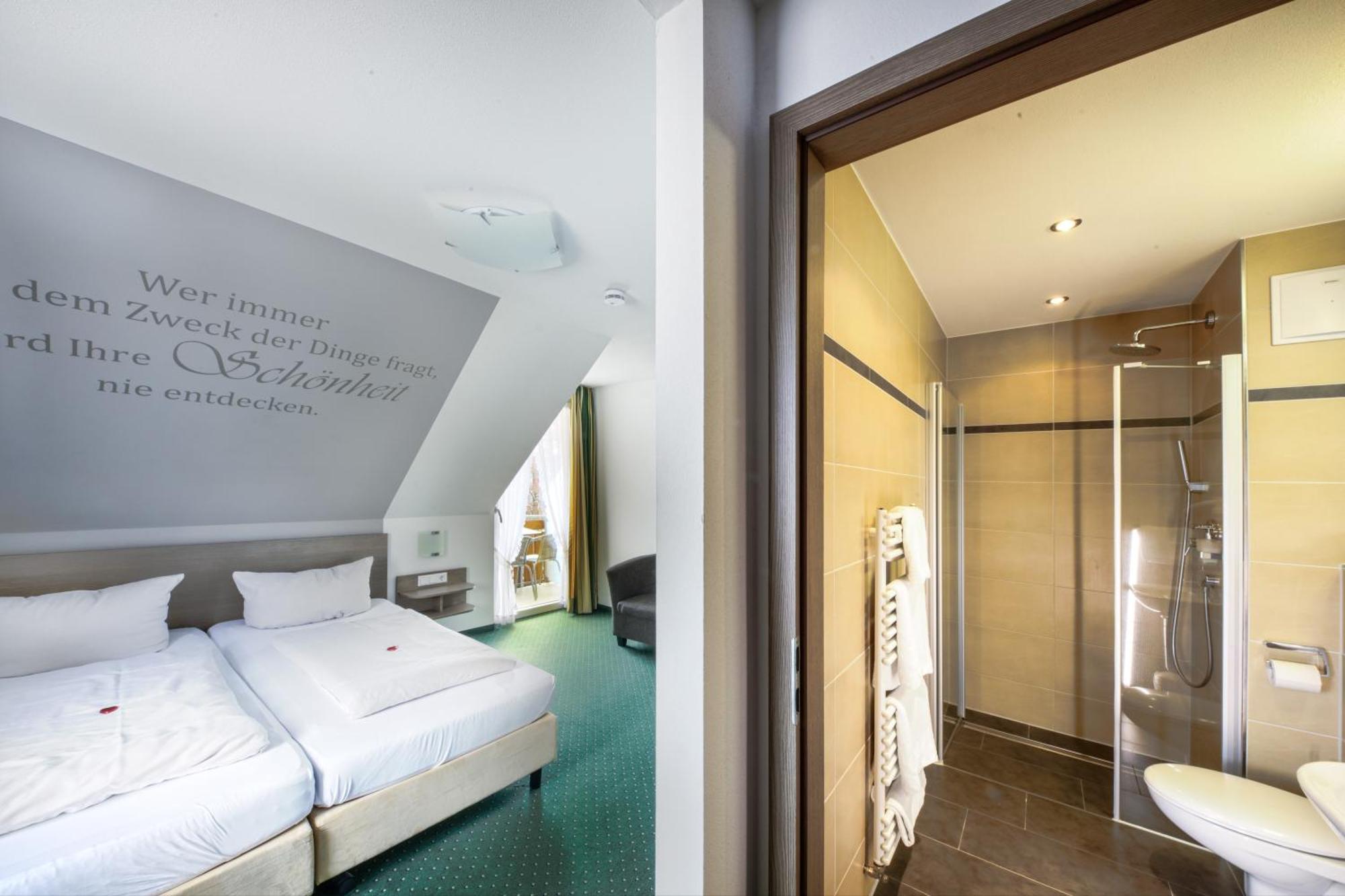 Hotel Restaurant Schwörer Lenzkirch Zimmer foto