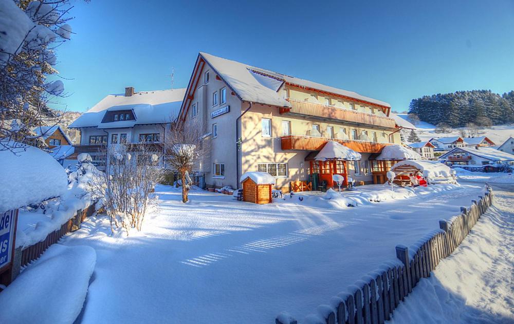 Hotel Restaurant Schwörer Lenzkirch Exterior foto