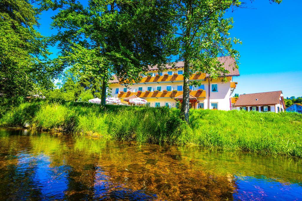 Hotel Restaurant Schwörer Lenzkirch Exterior foto